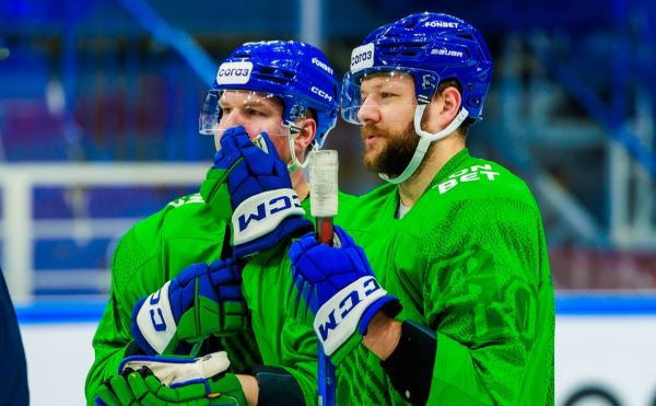 Аутсайдер Восточной конференции КХЛ выиграл четвертый матч подряд