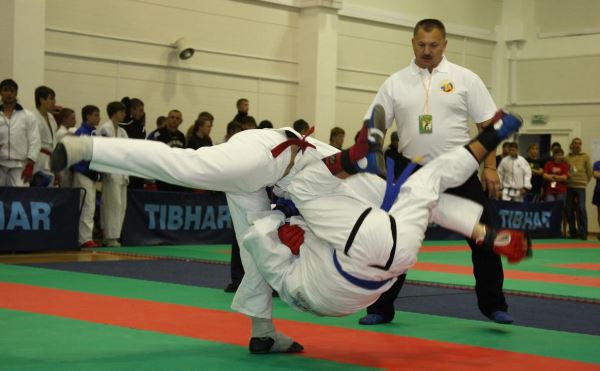 Во время чемпионата ХМАО по рукопашному бою произошла массовая драка