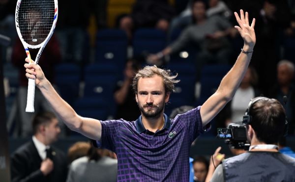 Даниил Медведев назвал потрясающей свою победу на турнире в Алма-Ате