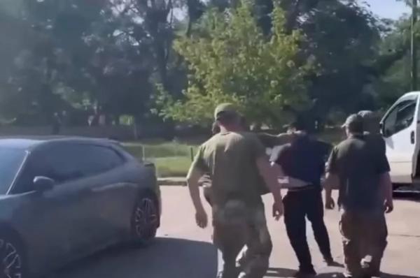 Расчет на безмозглых? В Раде заявили, что ролики про ТЦК — дипфейк