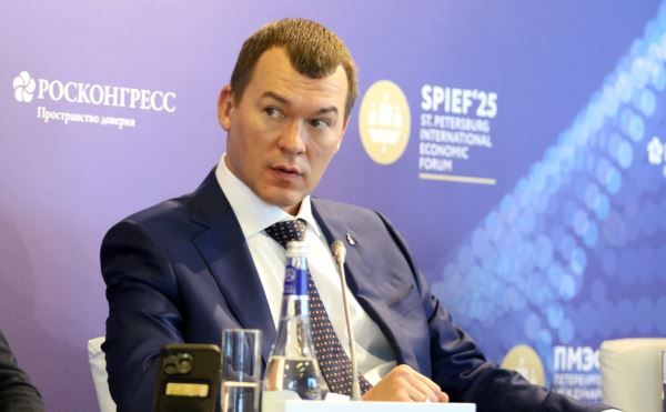 Фанату «Зенита» запретили полгода ходить на матчи за баннер про Дегтярева