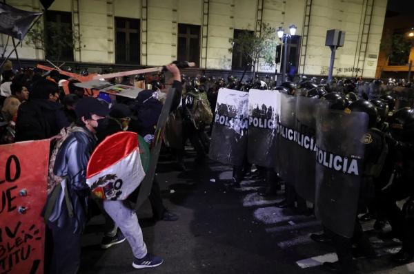 Взяться за Перу. Зумеры свергают правительства в Латинской Америке