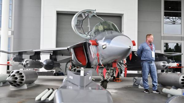 ОАК построила опытный образец учебно-боевого самолёта Як-130М