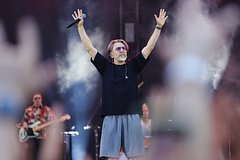 Шнуров заявил о готовности перестать петь при одном условии