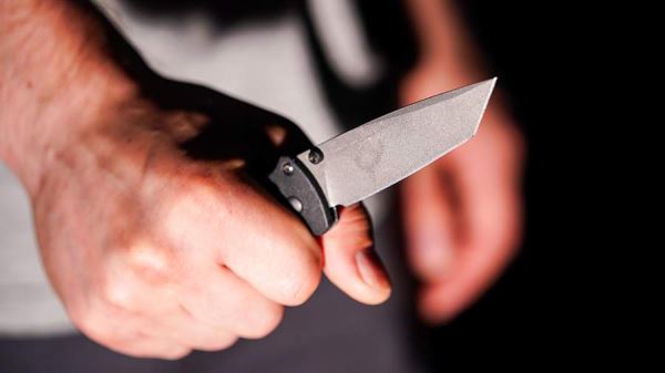 В Москве мужчина несколько раз ударил ножом сотрудника Росгвардии