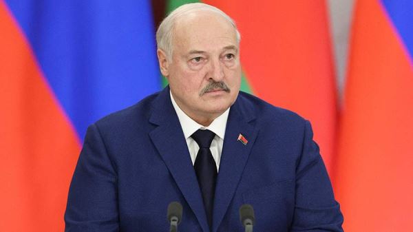 Лукашенко подтвердил планы поставить в декабре на боевое дежурство «Орешник»