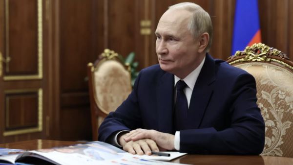 Путин обсудил с Совбезом работу ОПК и безопасность на дорогах