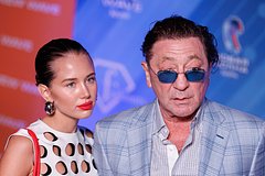 19-летняя невеста Лепса сравнила мужа с костью