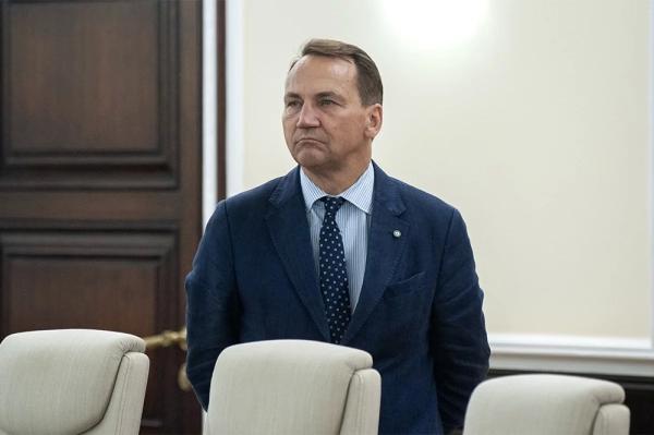 Глава МИД Польши пригрозил Венгрии подрывом нефтепровода "Дружба"