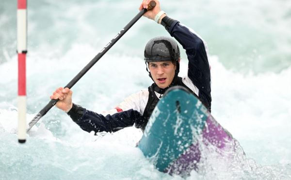 Британского каноиста отстранили на два года за публикацию секс-видео