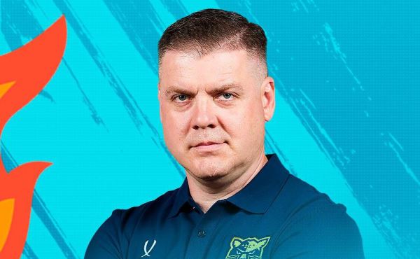 Аутсайдер КХЛ сменил главного тренера