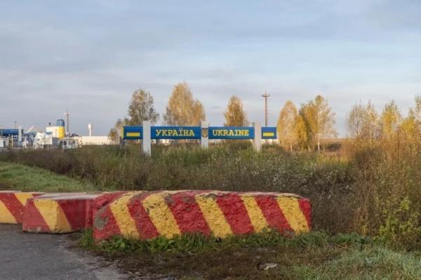 Драпают даже пограничники. Поток беженцев из Украины вырос на порядок